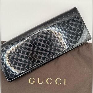 Gucci GG Microguccissima Broadway Patent Clutch